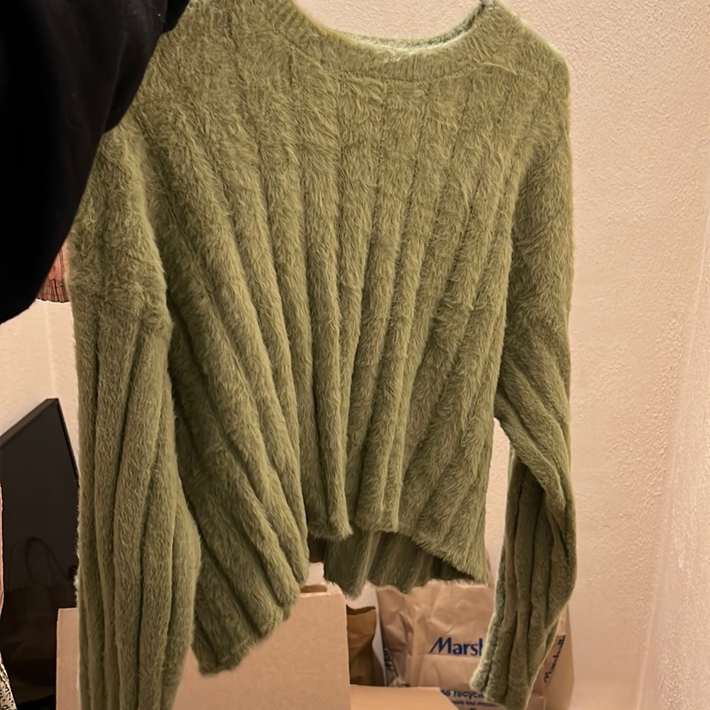 Pac-sun Medium Sweater. Super trendy and comfy